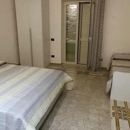 Arco Antico Guest house *